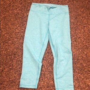 Zella brand crops in size small. Cute turquoise.